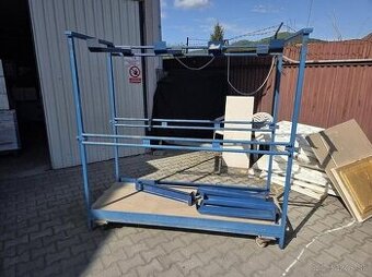Predám nastaviteľný vysokozáťažový regál / kovový stojan