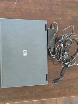 Predám nefunkčný notebook HP Compaq NC8430