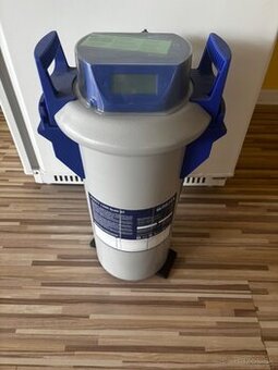 Zmäkčovač-filter na vodu Brita
