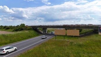 Billboard- križovatka medzi Pezinkom, Malackami a Vinosadmi