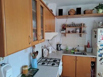 Kuchynska linka so spotrebičmi