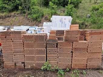 Predam tehly heluz 20 , 25 , 8