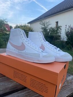 Nike Blazer Mid 77 White Oxford