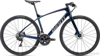GRAVEL GIANT CARBON  8,9 kg