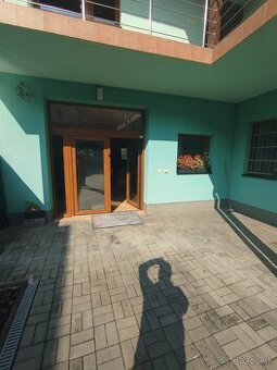 Obchodné priestory NOVOSTAVBA priamo na námesti