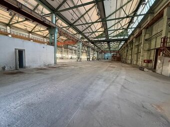 Na prenájom výrobné haly - 4320m2 / 3024m2 - Voľné ihned