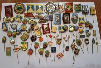 Predam malu zbierku odznakov