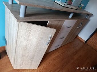 Predám Komodu Dub Sonoma Biela