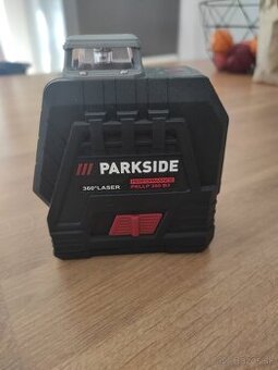 Aku krížový laser