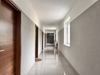 Treef realitná kancelária ponuka kancelárie na prenájom.