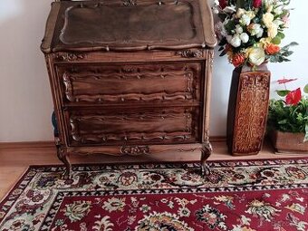 Starožitný písací sekretár