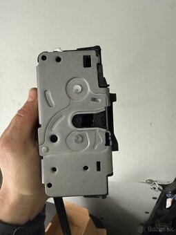 Zámok dverí Peugeot Boxer