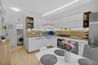 PREDAJ : 3 izb. byt 80 m2, kompletná rekonštrukcia, Kraskova