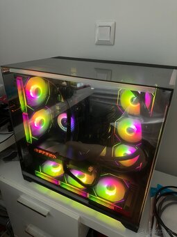 R9 9750x/5090 Liquid/Zaruka 36m/64Gb 6400mhz/2TB/1200W