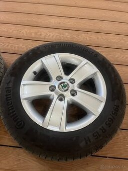 Elektróny s pneu R15 škoda
