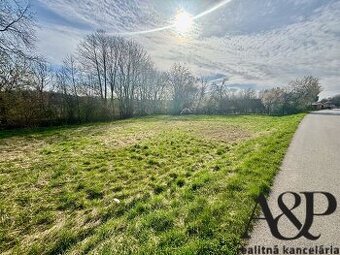 POZEMOK PRE VÝSTAVBU RODINNÉHO DOMU, 1188 M2, PRIETRŽ, okr. - 1