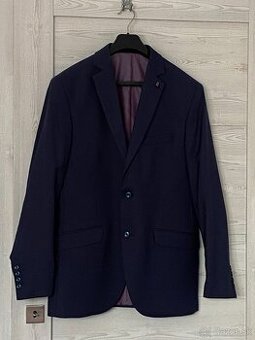 Tmavomodré pánske sako