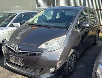 TOYOTA VERSO S NARAZNIK KAPOTA SVETLO BLATNIK CELO