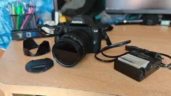 Predám: FUJIFILM X-S1