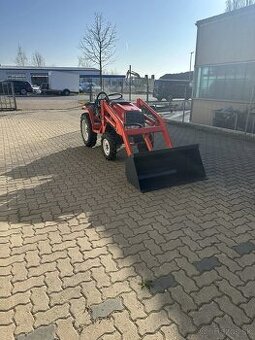 Traktor Kubota Aste A15