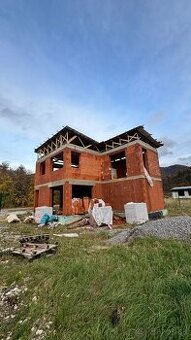 Predám Novostavbu 5izboveho rodinného domu