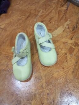 Dievčenské sandále