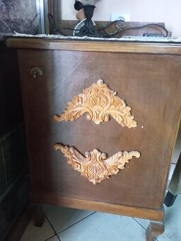 Predám malú komody, nočný stolík