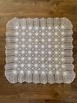Predám veľký háčkovaný obrus