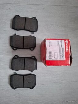 Brzdové doštičky.