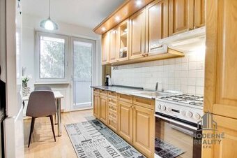 Na prenájom veľký 4-izbový byt s balkónom, garážou a záhrado