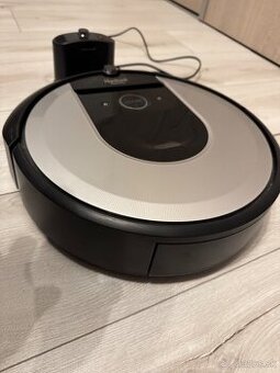 Roomba i7