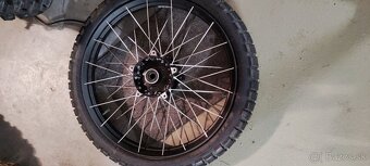 Aprilia Tuareg 660 predne kompletne koleso