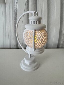3D tlačený dekoračný lampáš so svetielkom