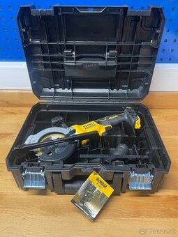 DEWALT - 1