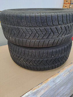 235/55R18 Piralli