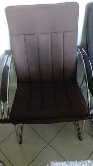 KRESLO POHODLNE , KONšTRUKCIA PEVNE NEREZOVA