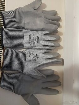 LACNÉ PROTIPOREZNE RUKAVICE