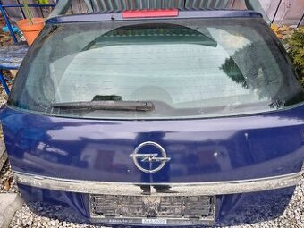Predám kufrove dvere Opel Astra H kombi