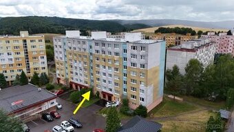 4 - IZBOVÝ PANELOVÝ BYT S LOGGIOU - 3D PREHLIADKA