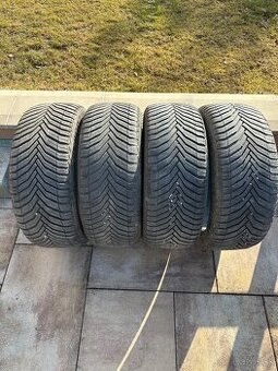 Celoročné 225/40 r18