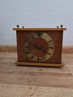 Starožitné retro hodiny