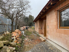 Novostavba rodinného domu v Badíne