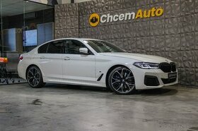 BMW Rad 5 M-Sport, mHEV, 210kW / Alpine Weiss / Laser / 360