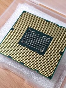 Intel a AMD CPU socket LGA1366 a ine - 1