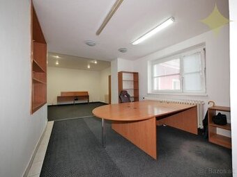 PRENÁJOM Obchodný priestor alebo kancelária centrum mesta Ru