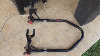 Stojan na motorku