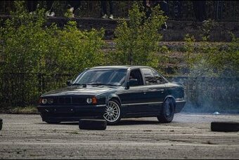 Bmw e34 525i