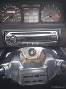 Predam autoradio Sony CDX-GT220 X pload 100dB AUX CD -