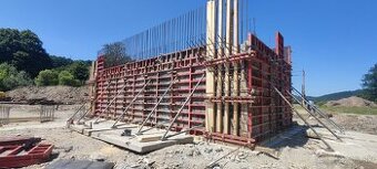 Hľadáme TESÁROV a stavebných pracovníkov – od 12+ €/hodina