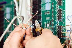 Hľadáme samostatných elektrikárov na prácu v Nemecku